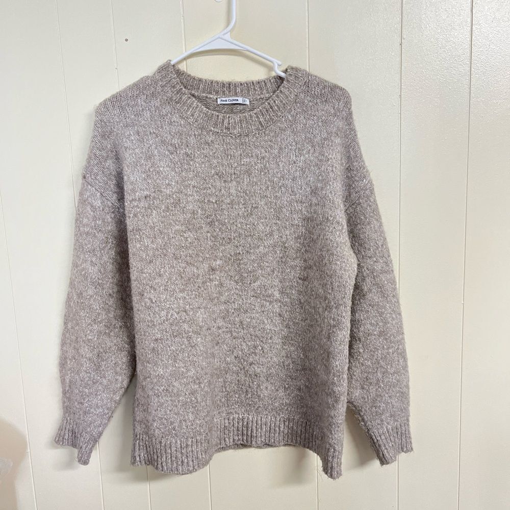 Pink Clover Knit Sweater Small Light Brown